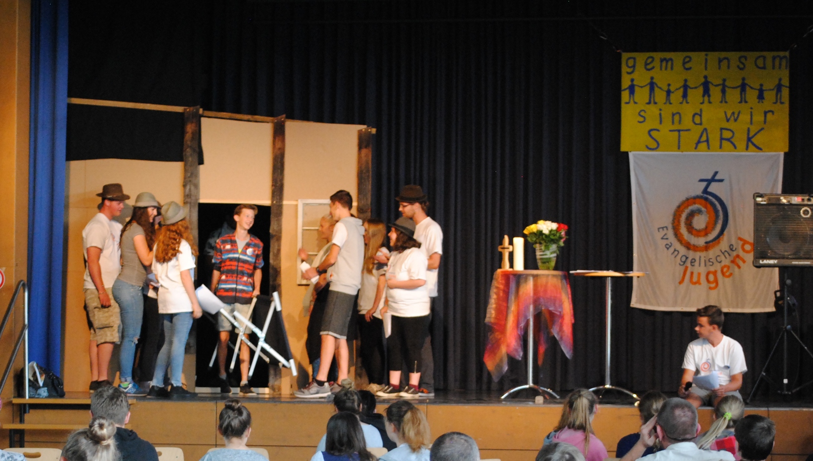Anspiel: Jugendliche können Theater spielen lernen