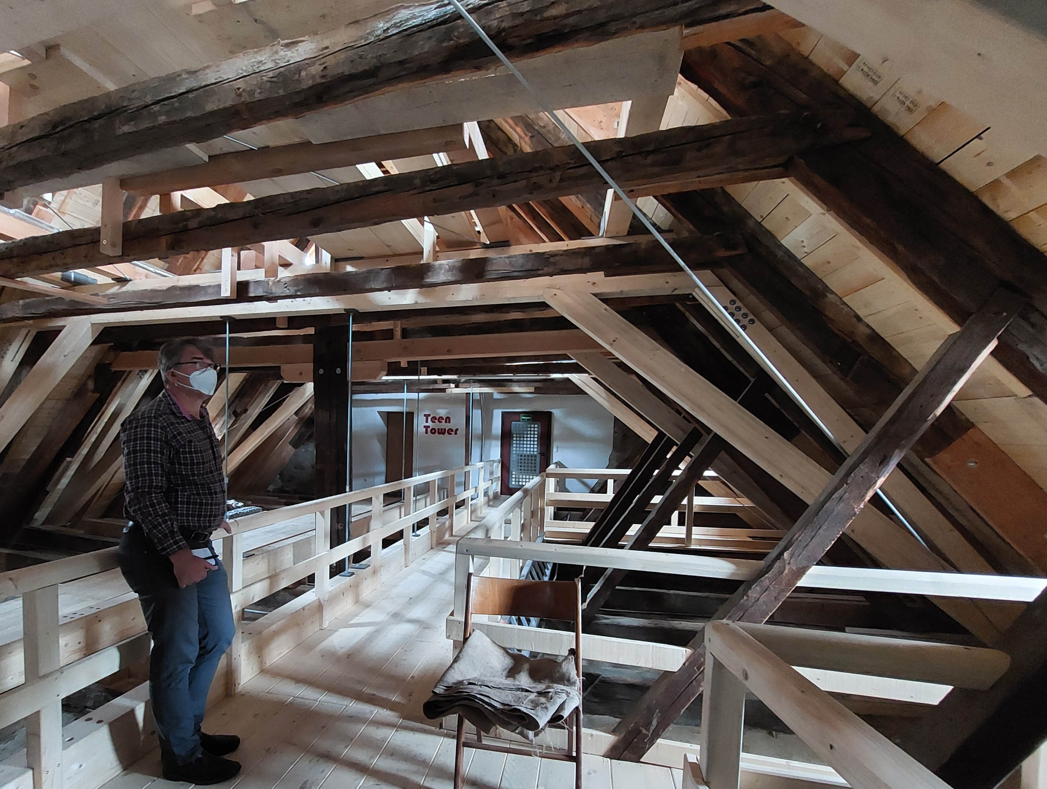 zBK230621Holzbalken becrima