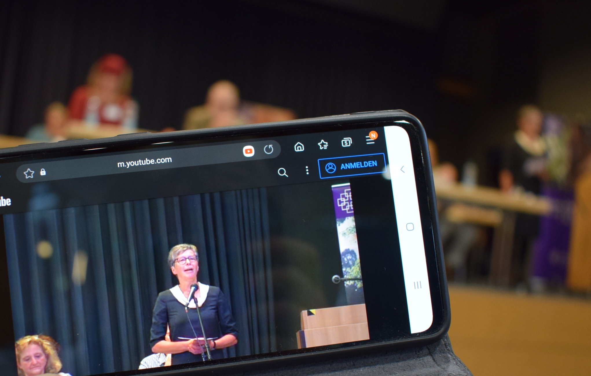 DS011021FeatureYTDekanin becrima 