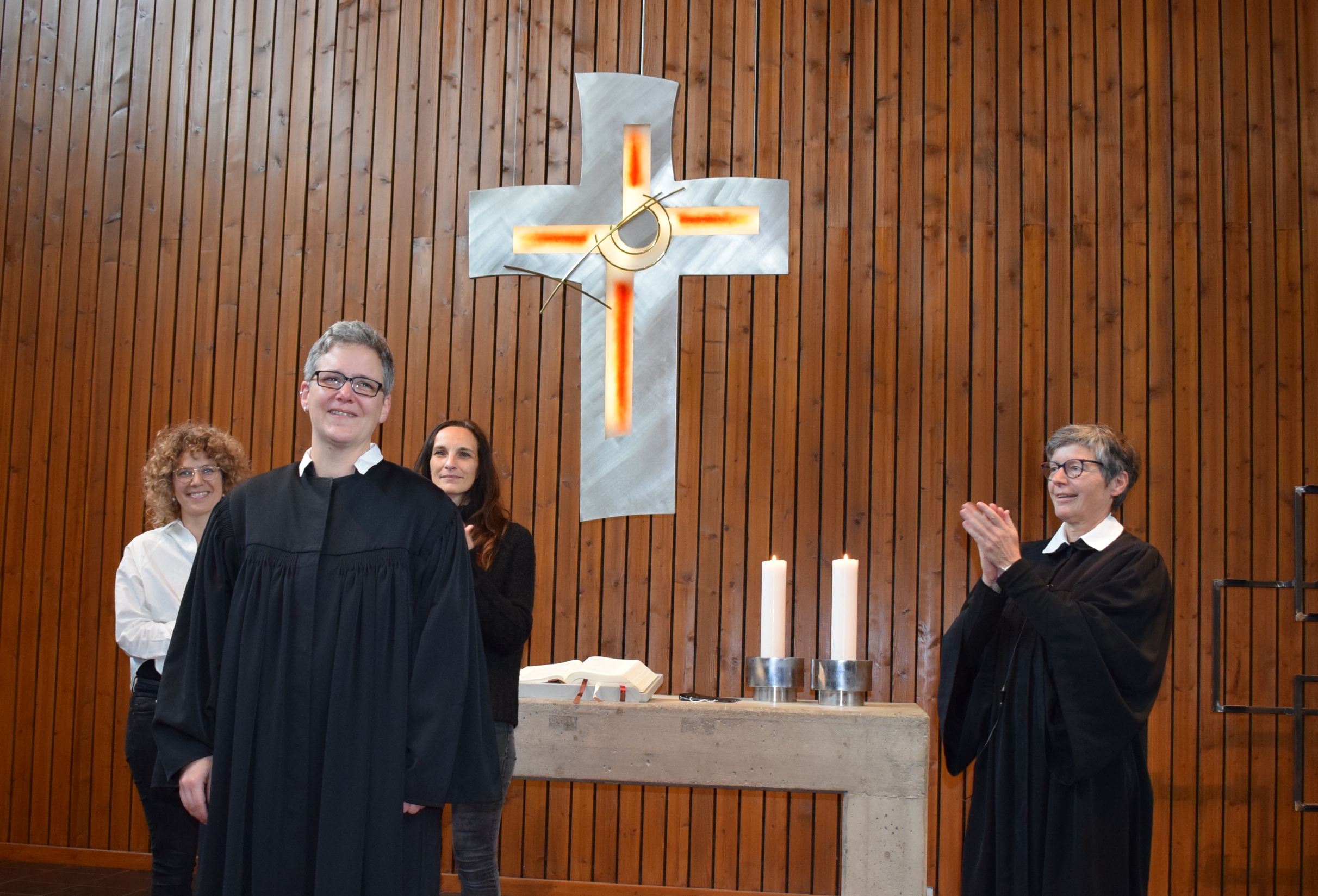 EinYF311021Applaus becrima 