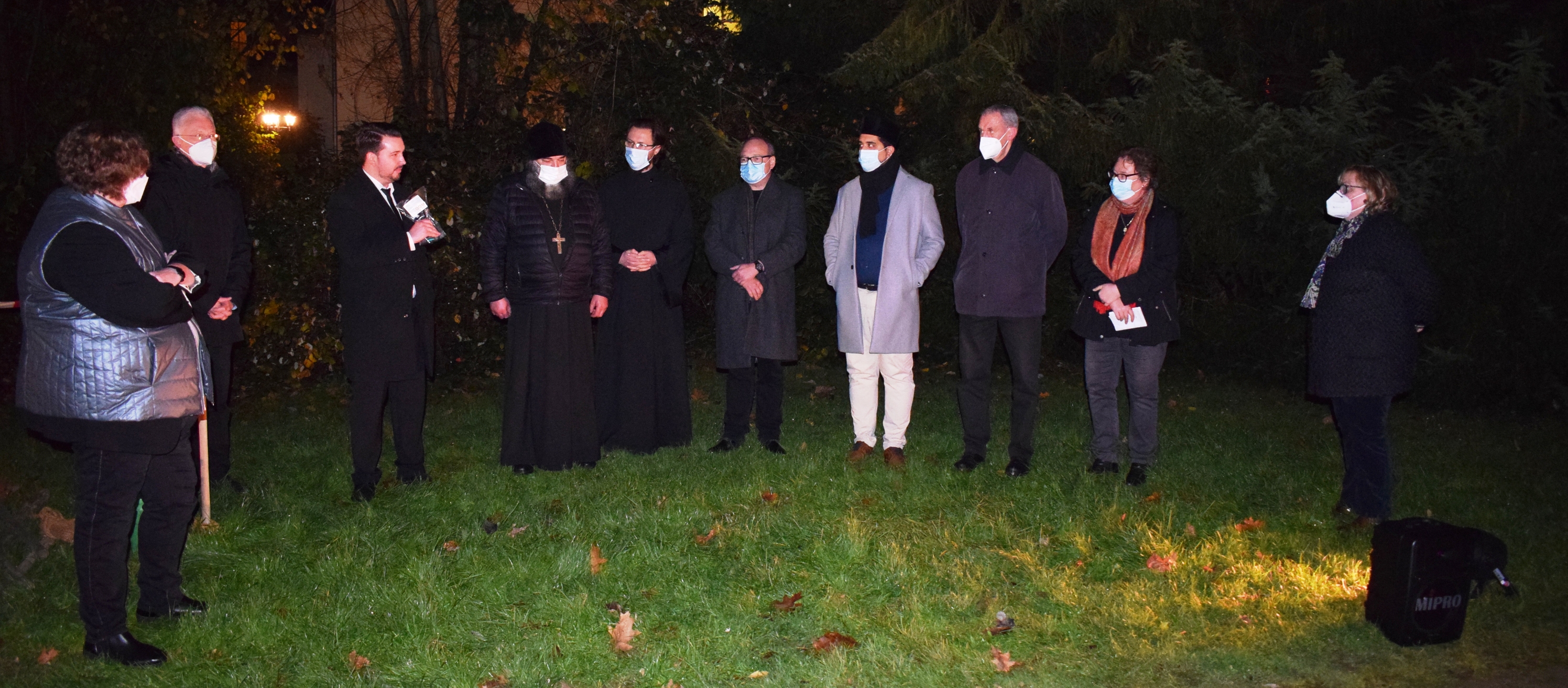 FG21Baumpflanzen becrima 