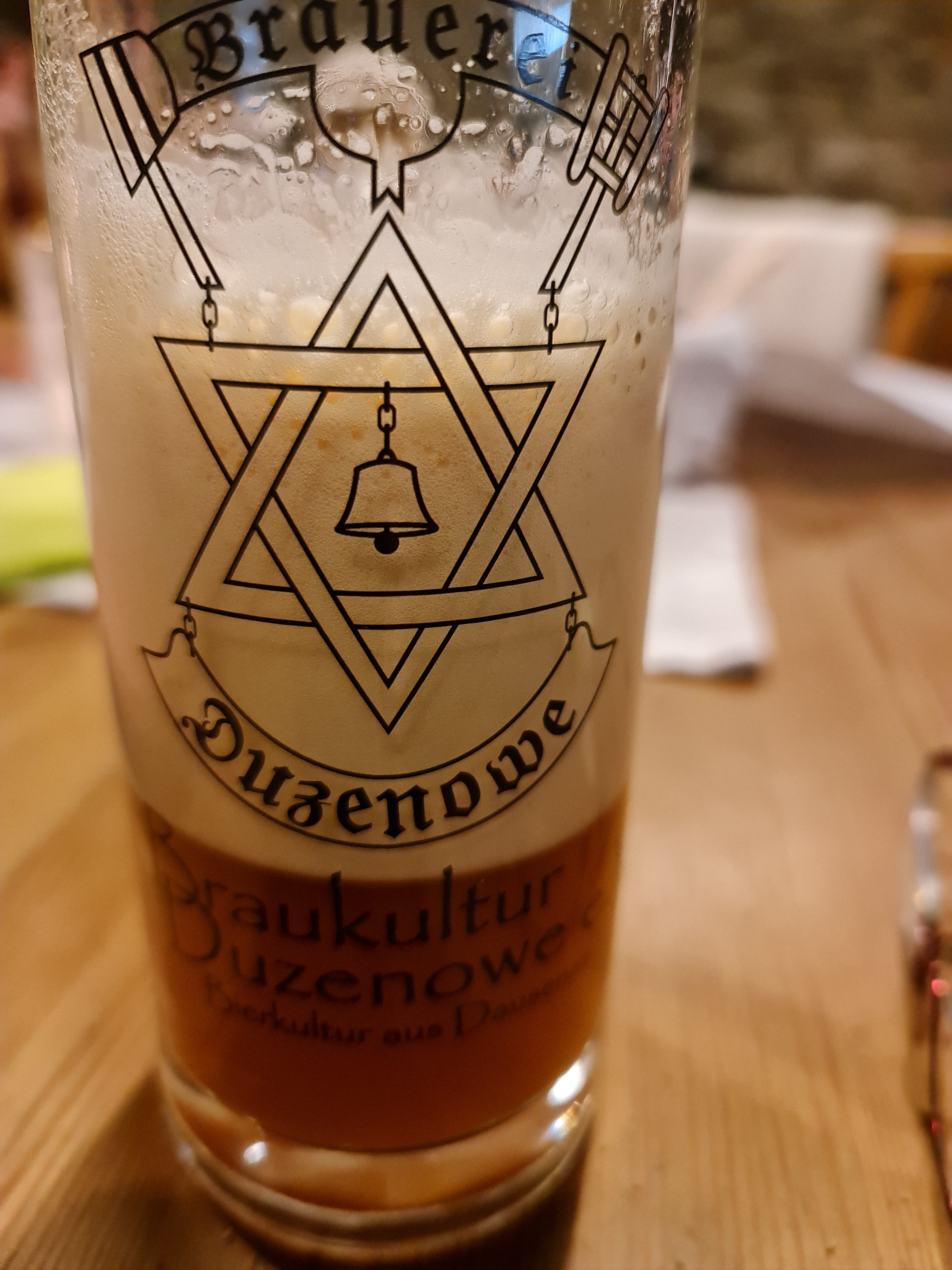 7W23 BierbrauerGlas Foto co Lena Rapp