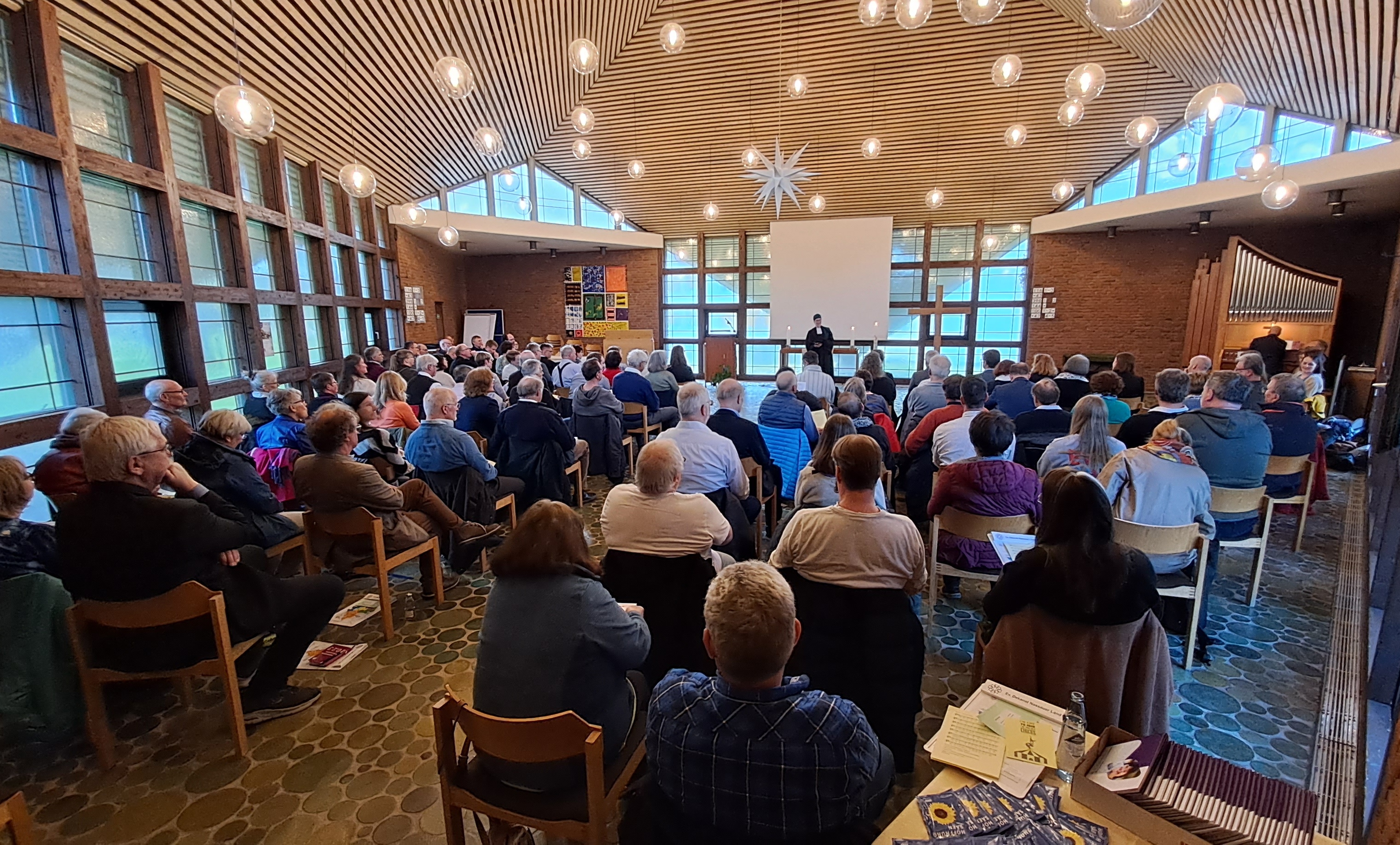 DS140423 Saal becrima