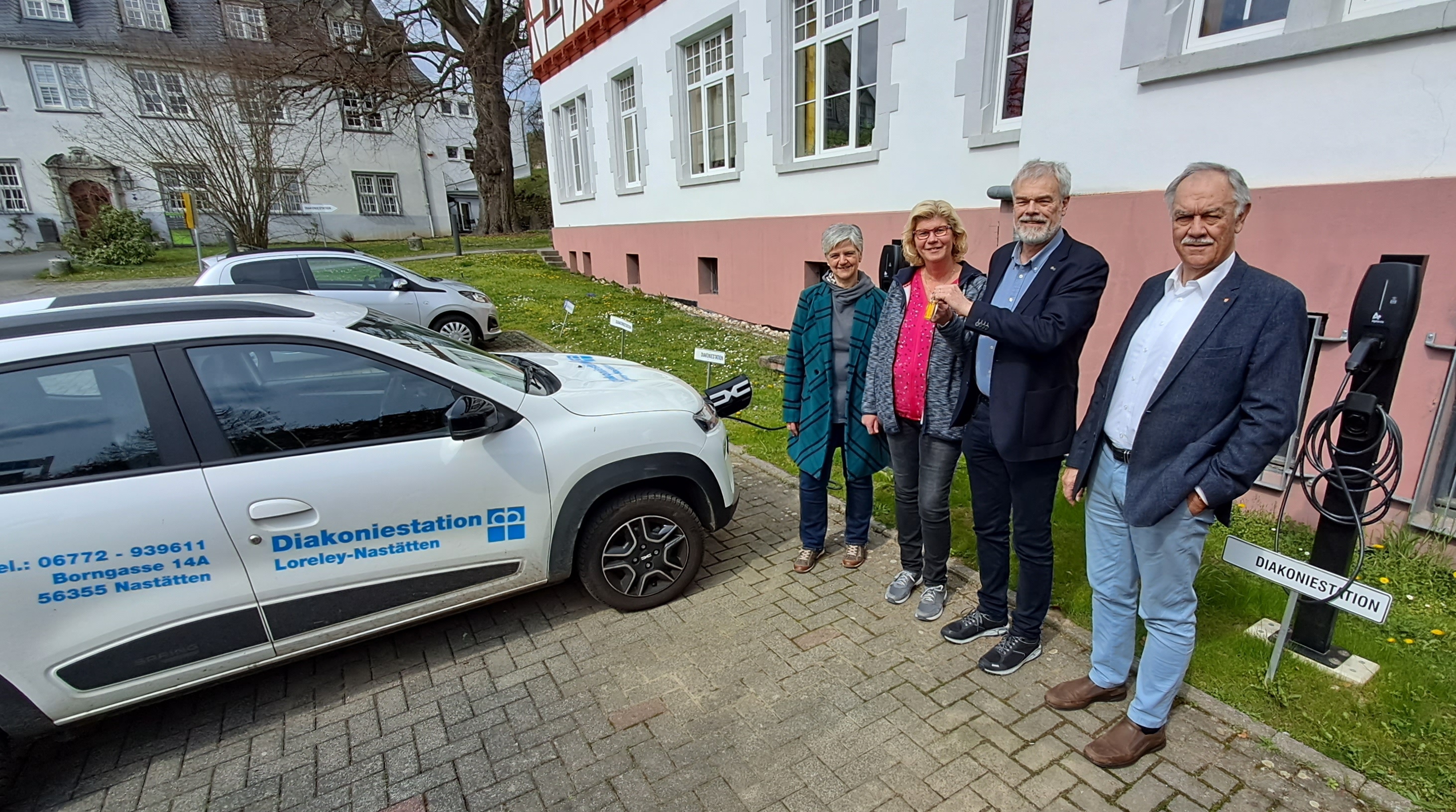 DSNaePaulinenspende0423Foto1Flach becrima