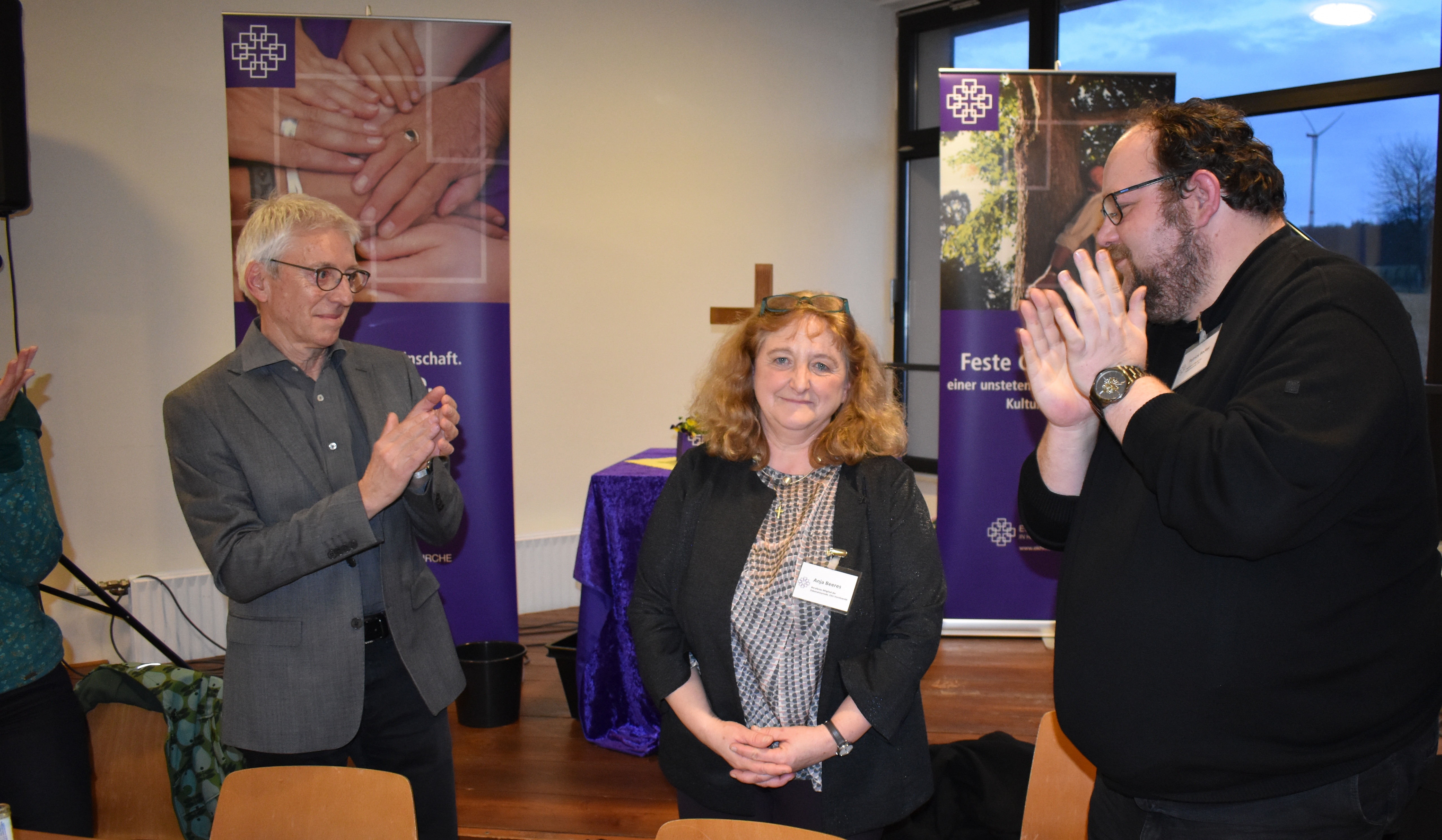 DekSy150324 Beifall AnjaBeeres becrima