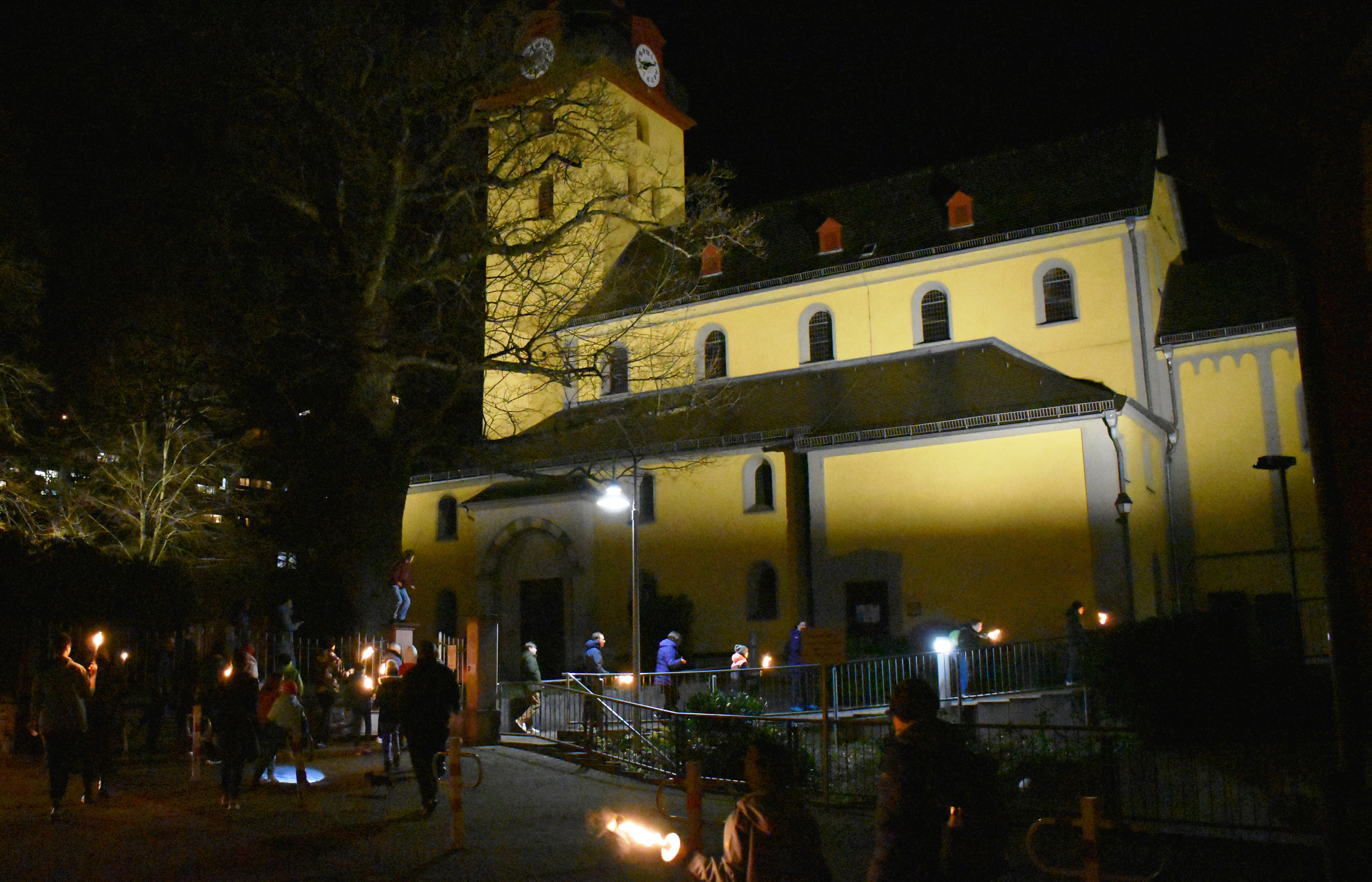 Potter Passion240324 Fackelzug becrima 