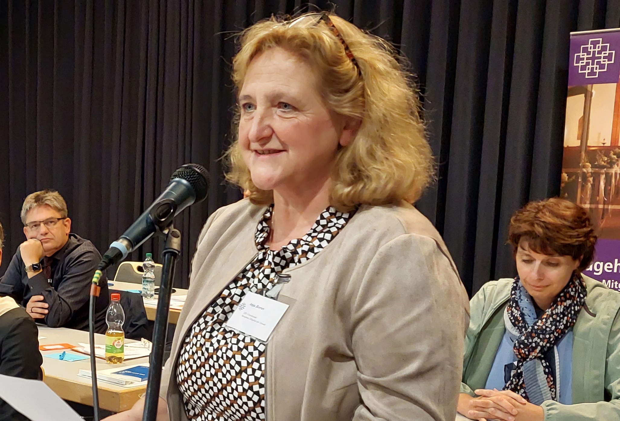 DS011021ABeeresVorn becrima 