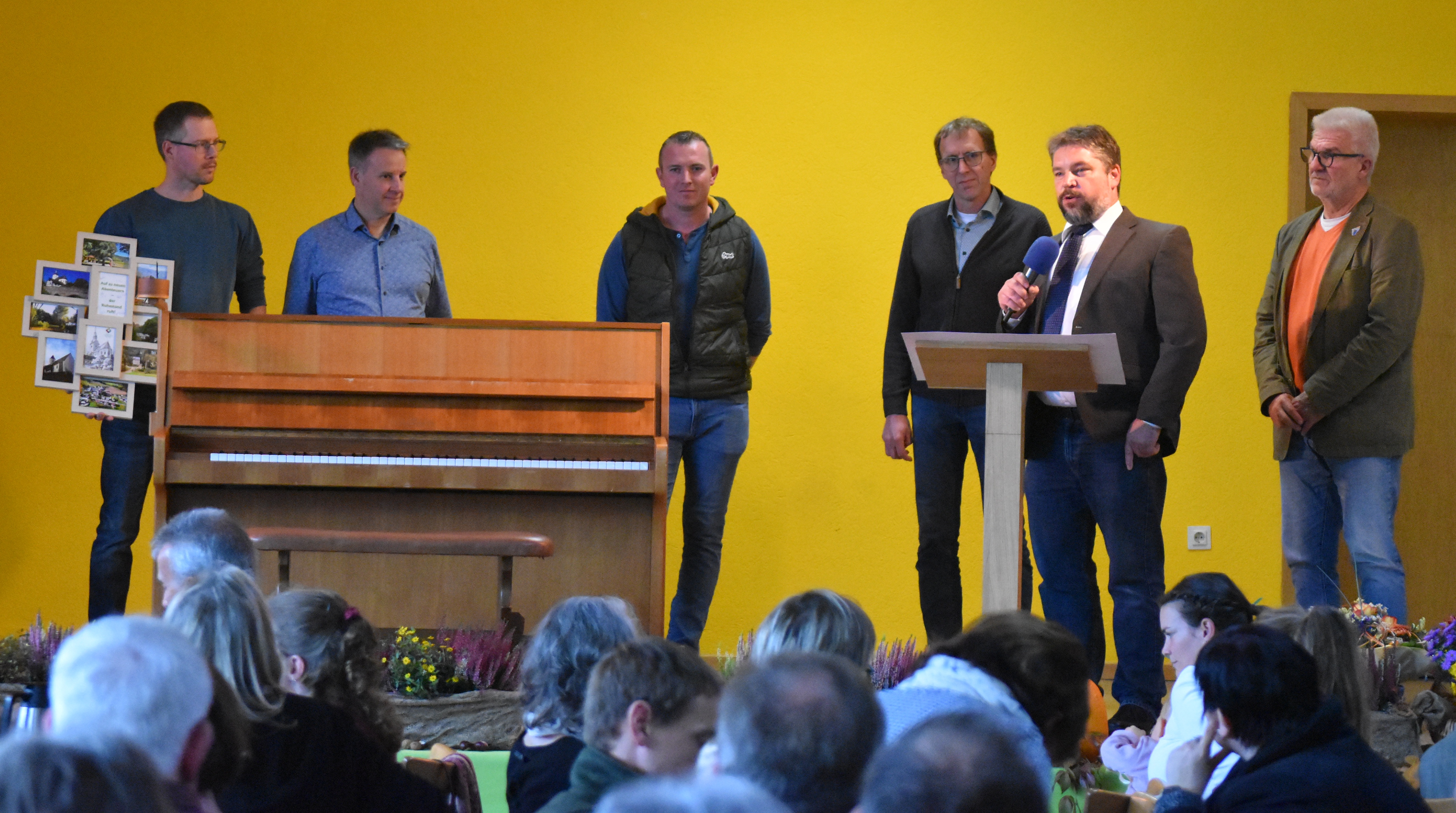 AbMoos061024 Ortsbrgermeister0 becrima 