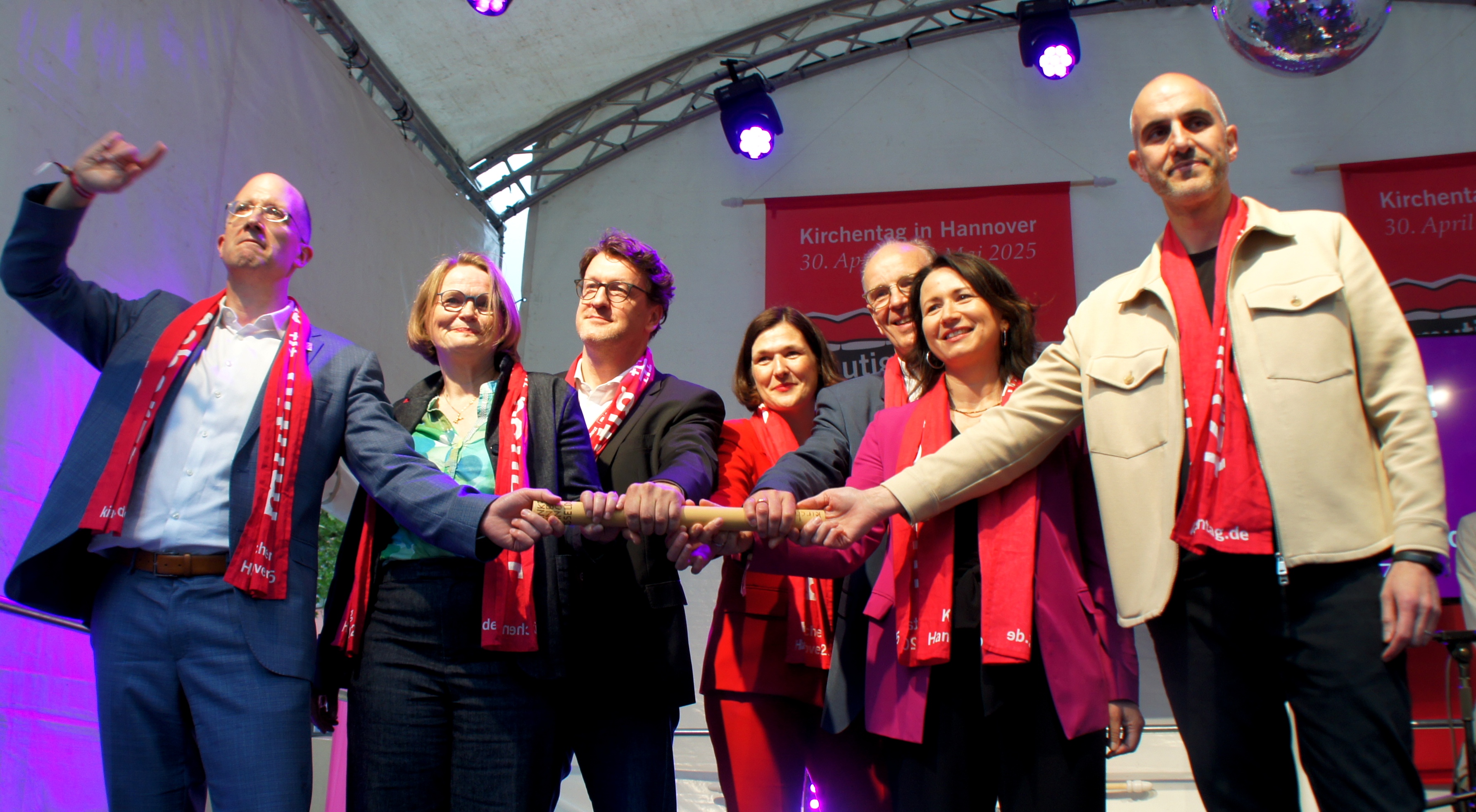 DEKT 030525 StaffeluebergabeDuesseldorf becrima 