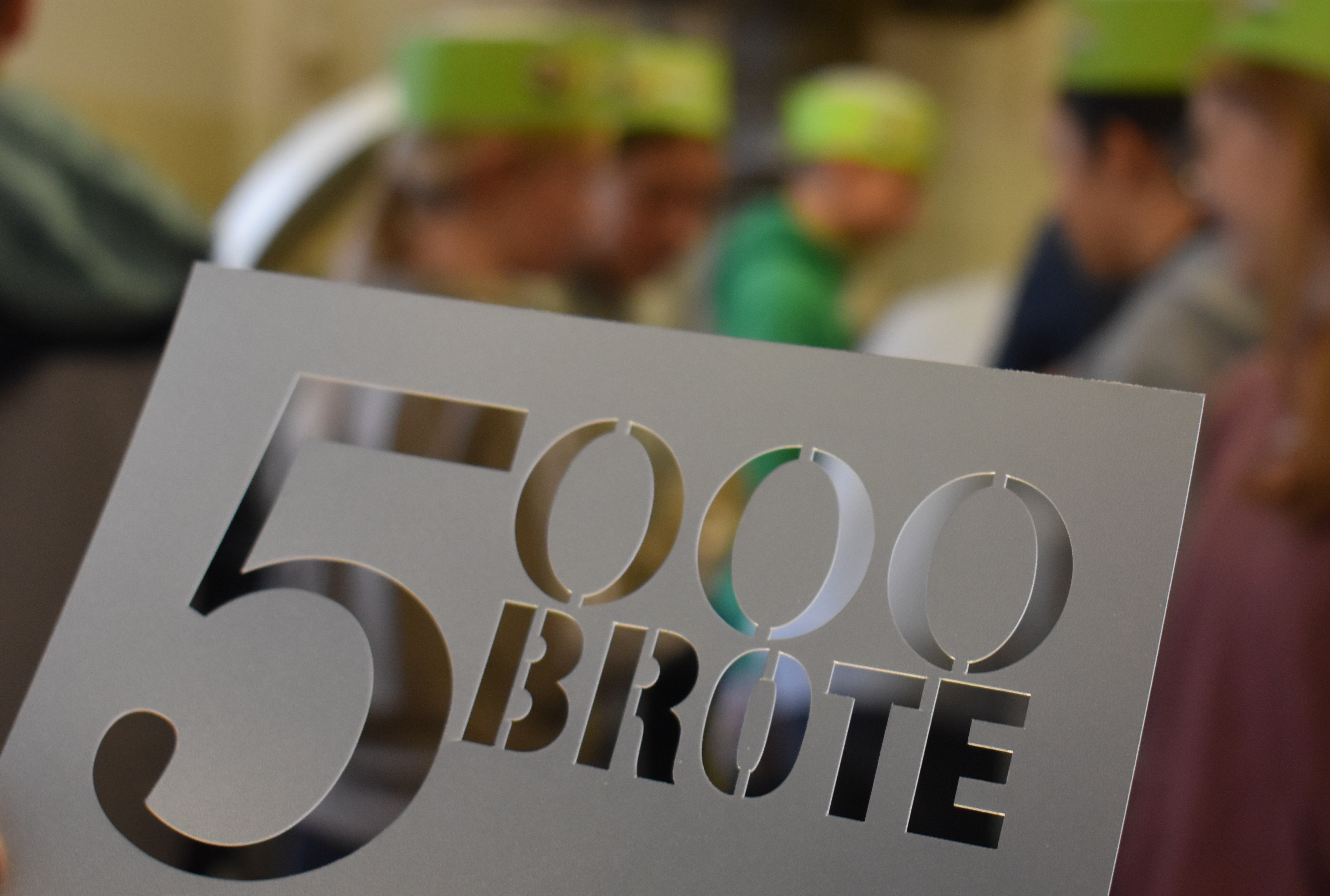 KbB041025 FeatureSchablone00 becrima 