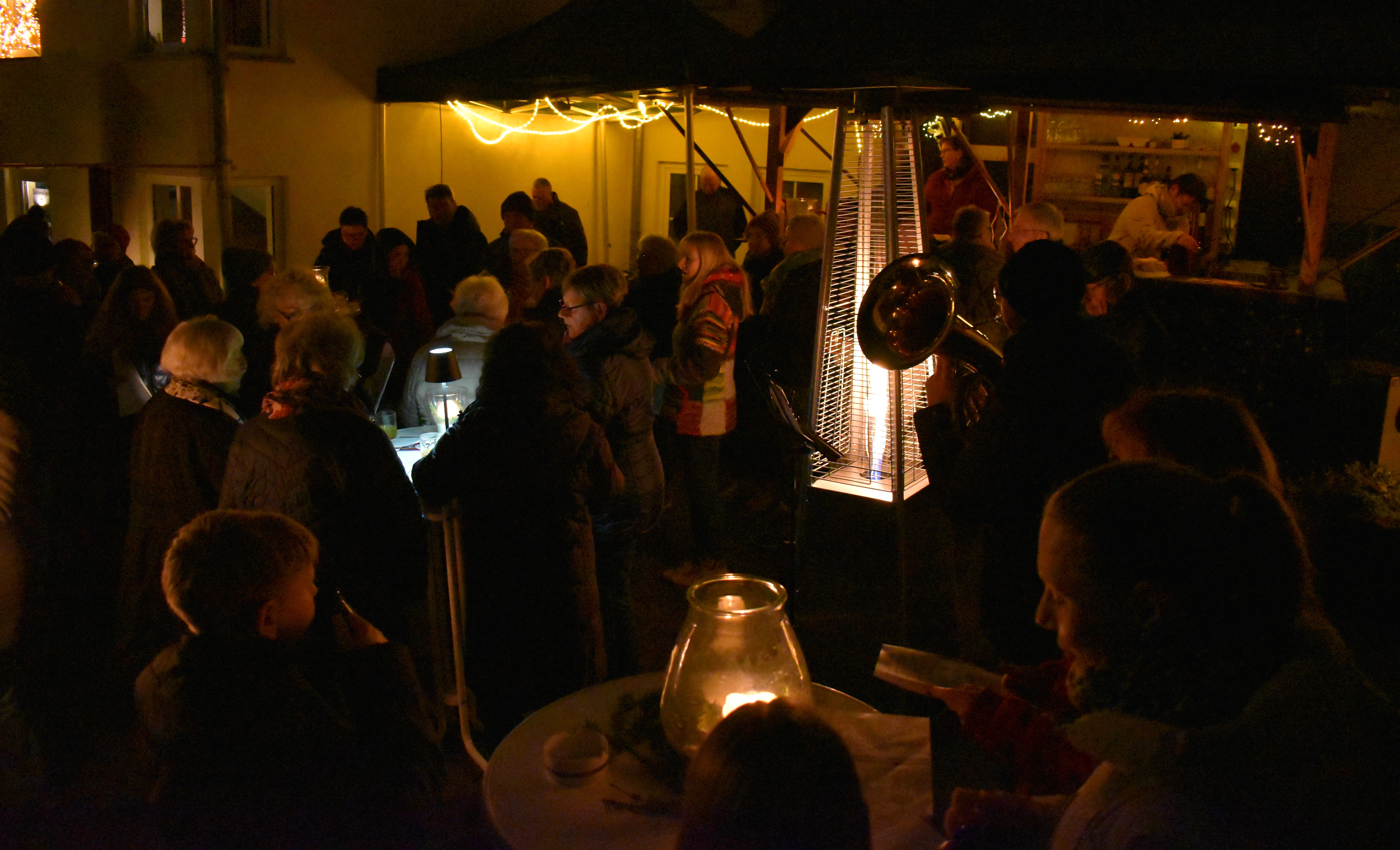 LA Buch151225 Singen becrima 