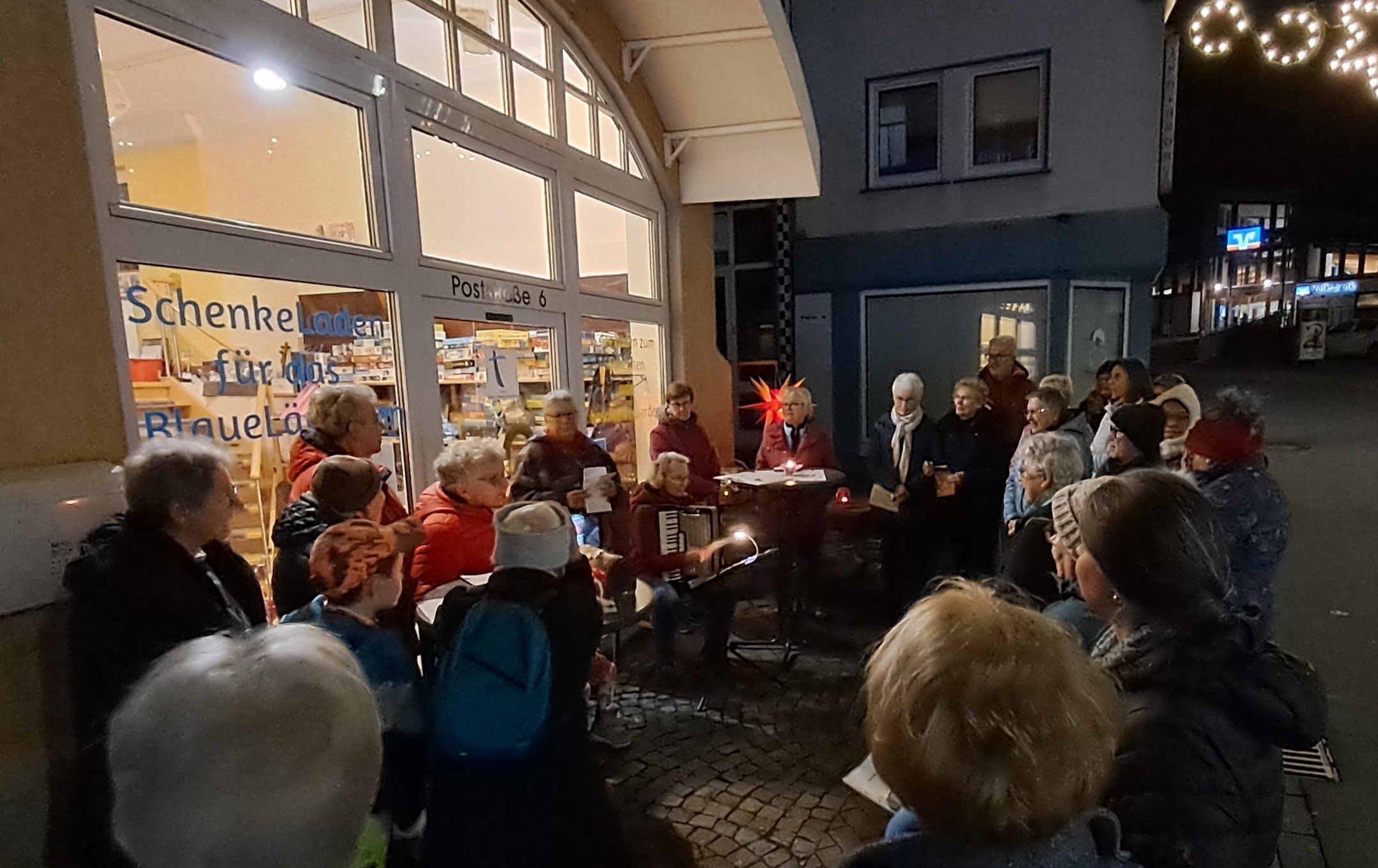 LA Nae Schenkeladen121225vu becrima 