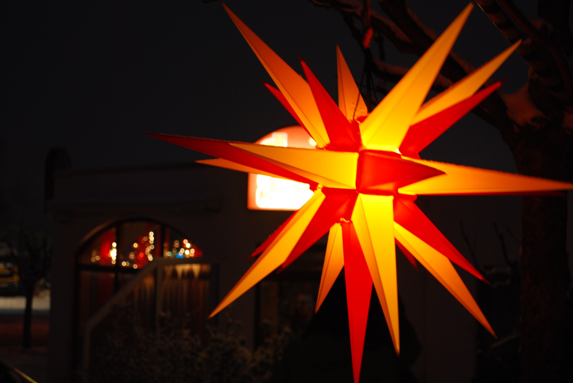 Lebendiger Adventskalender 2019 öffnet Türen in Nassau