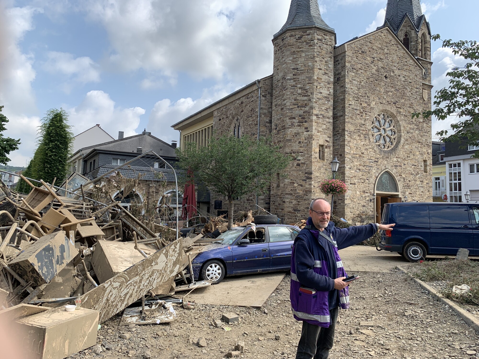 EKHNFundus Bad Neuenahr Martin Luther Kirche Pfarrer Friedemann Bach Foto Marcel Ku lpr