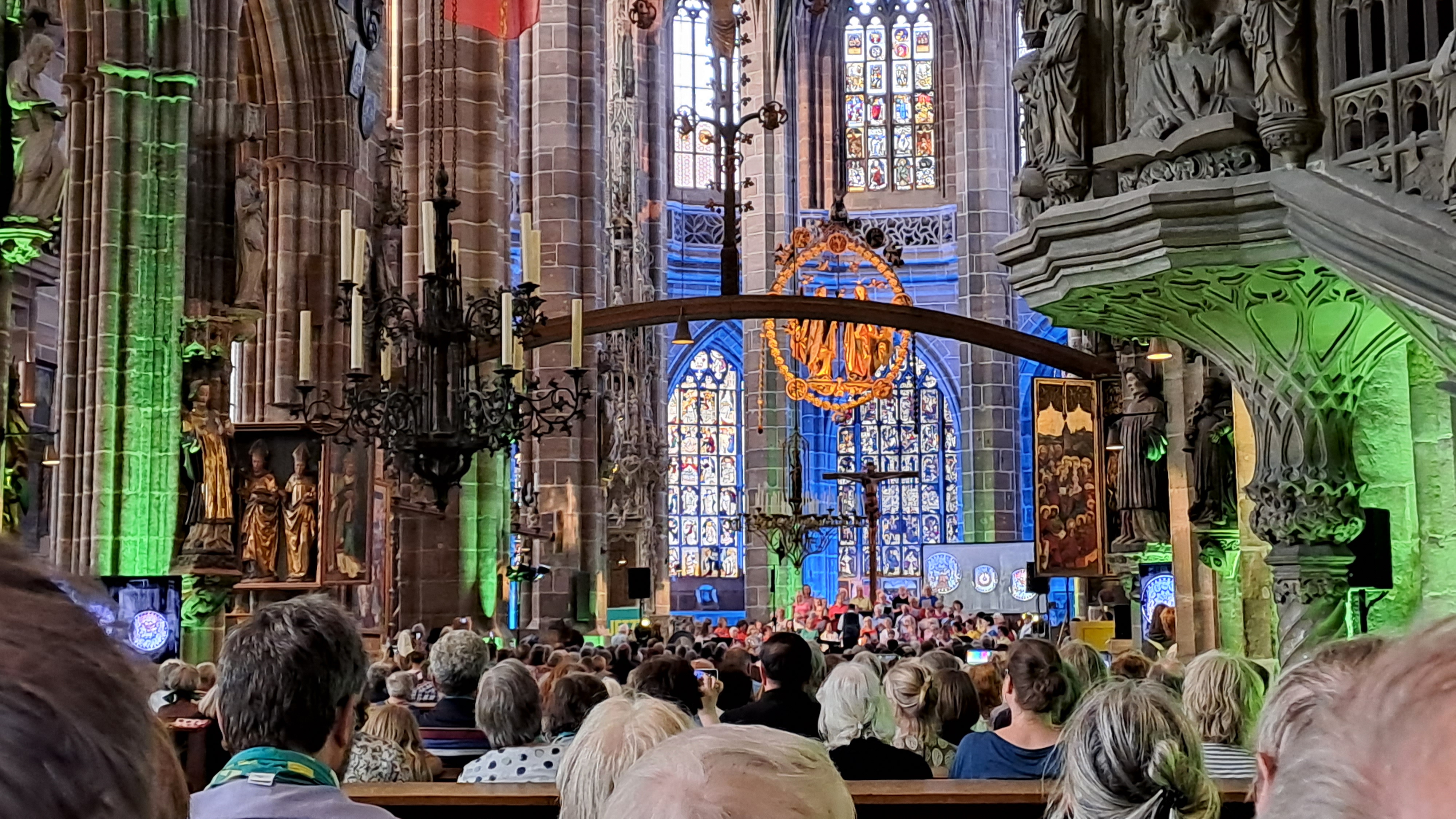 KT100623LorenzkircheKosmosMesse