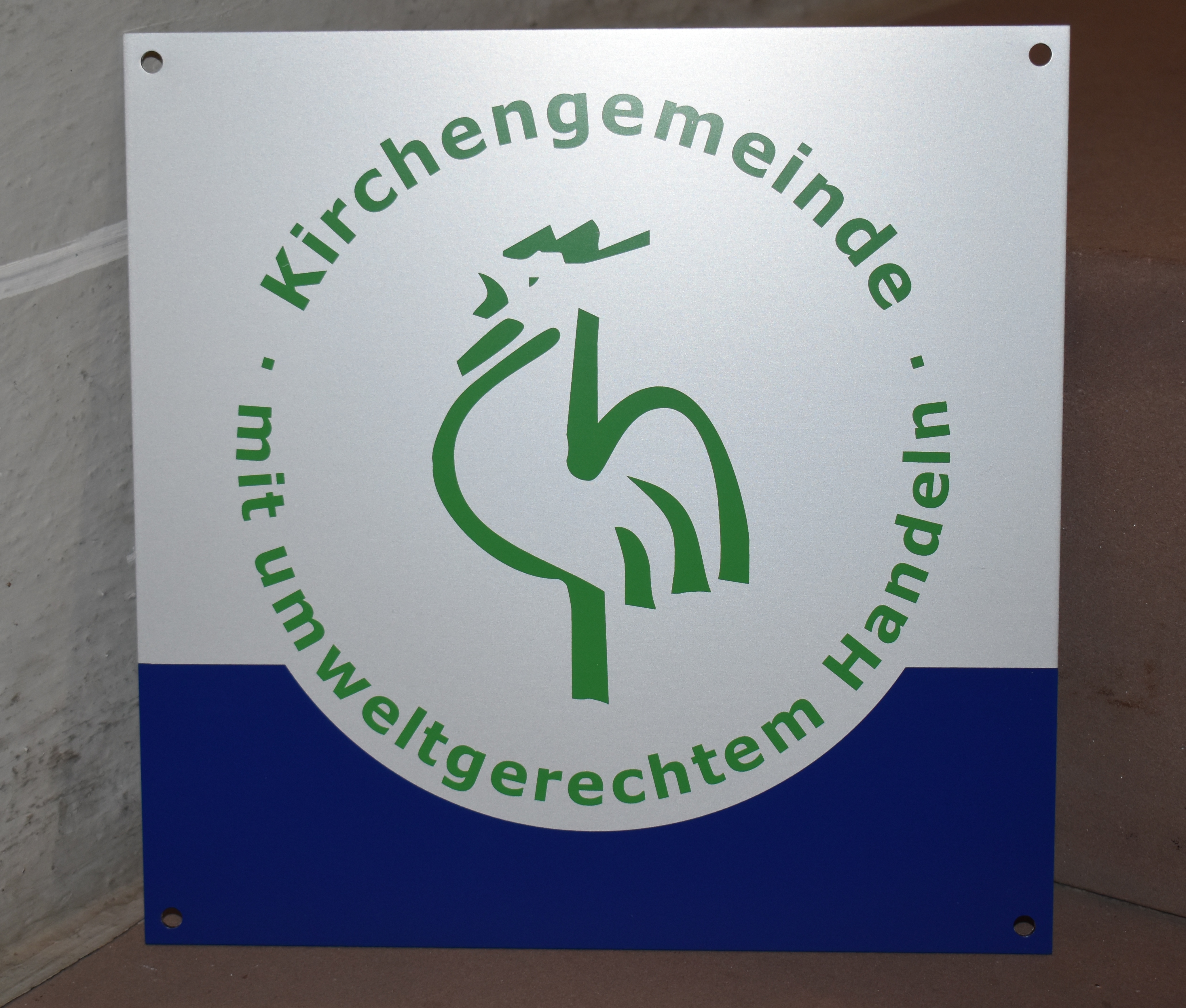 Nae GruenerHahn040224 Wandsschild becrima 