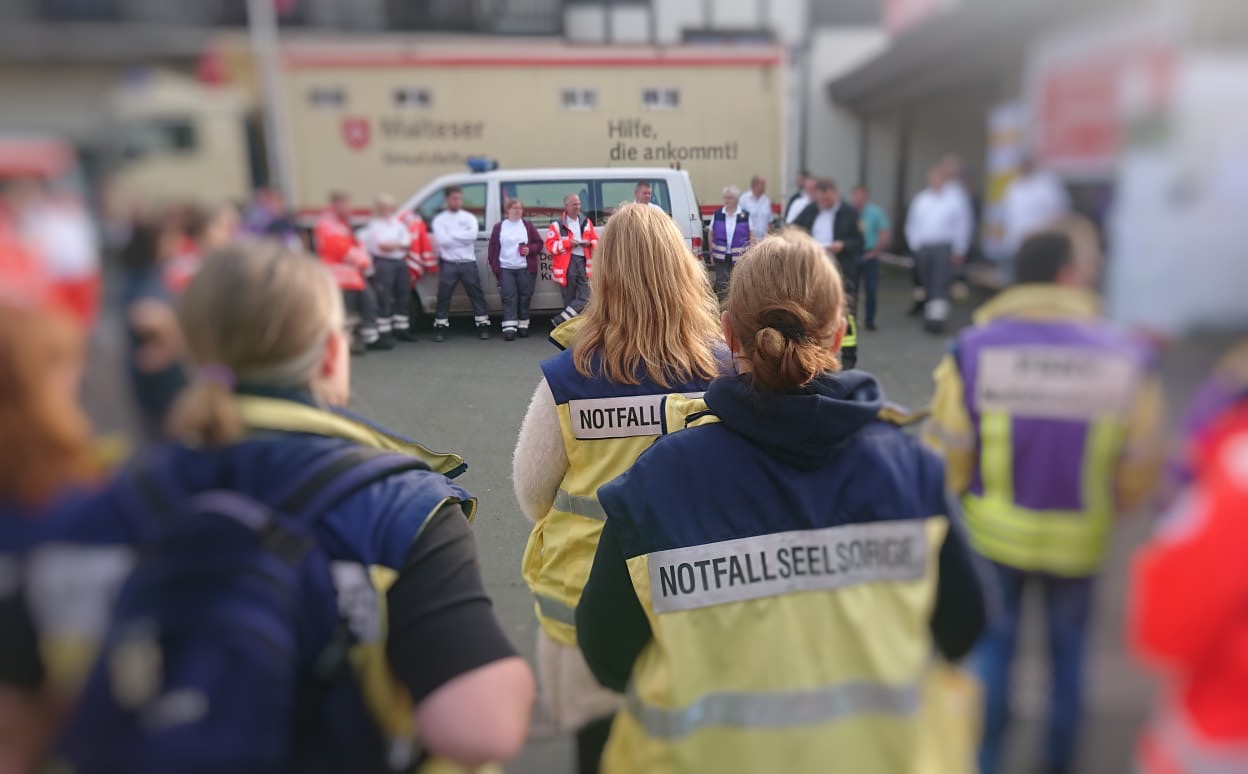 EKHNFundus Notfallseelsorge Lagebesprechung Nurburgring 2021 JohannesHoffmann